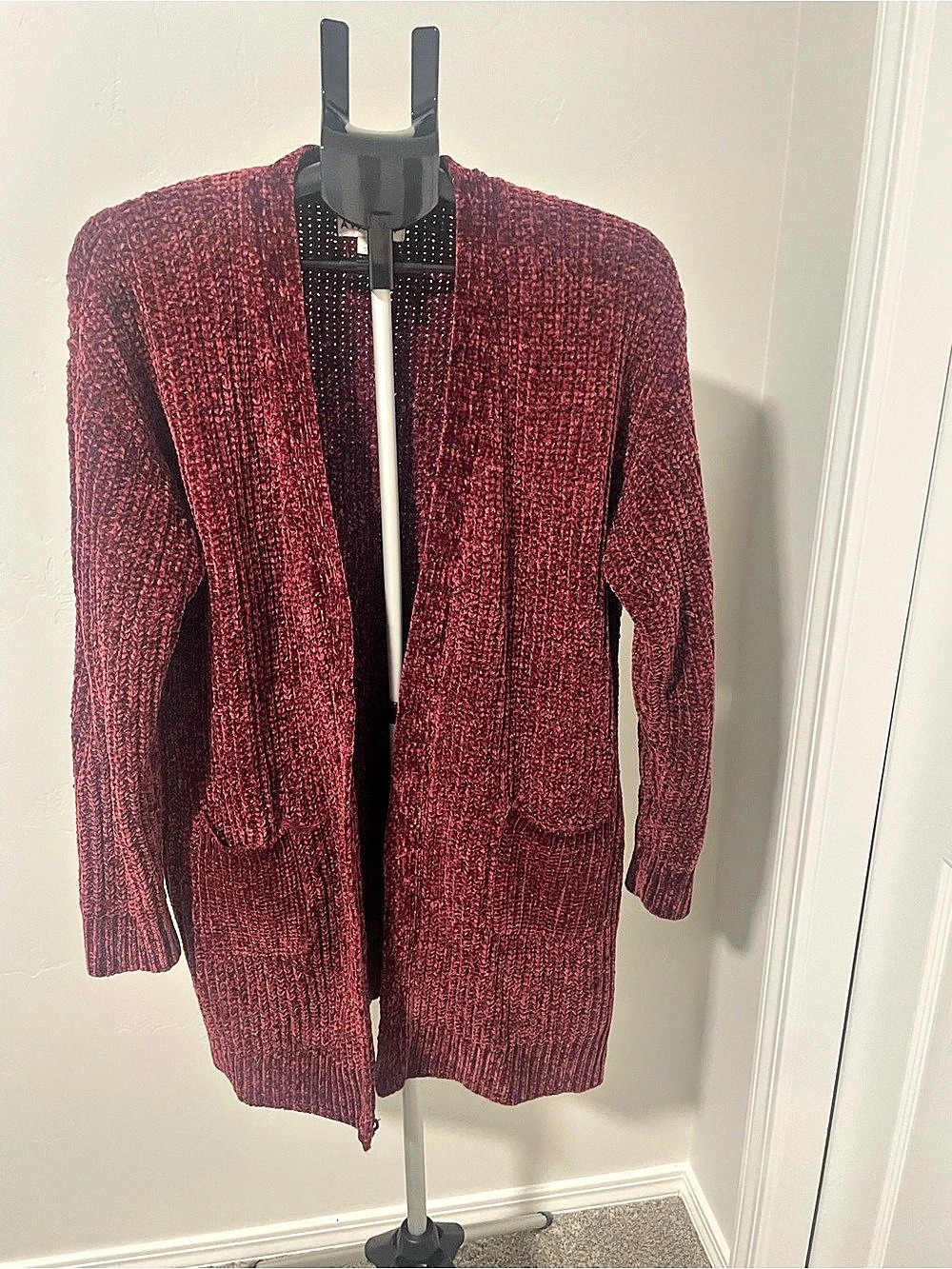 Ava & Viv Long Sleeve Cardigan in Red Size X Like New